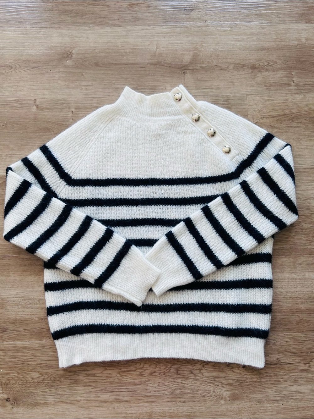 NWOT 🇫🇷 Sézane Trudy Jumper Striped Navy & Creamy White Mohair Sweater - Picture 8 of 12